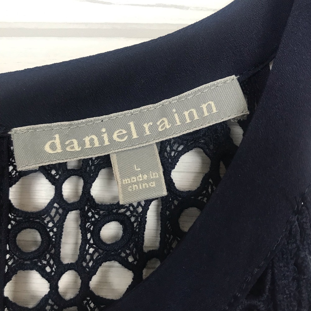 Daniel Rainn Tank Top - Picture 4 of 7